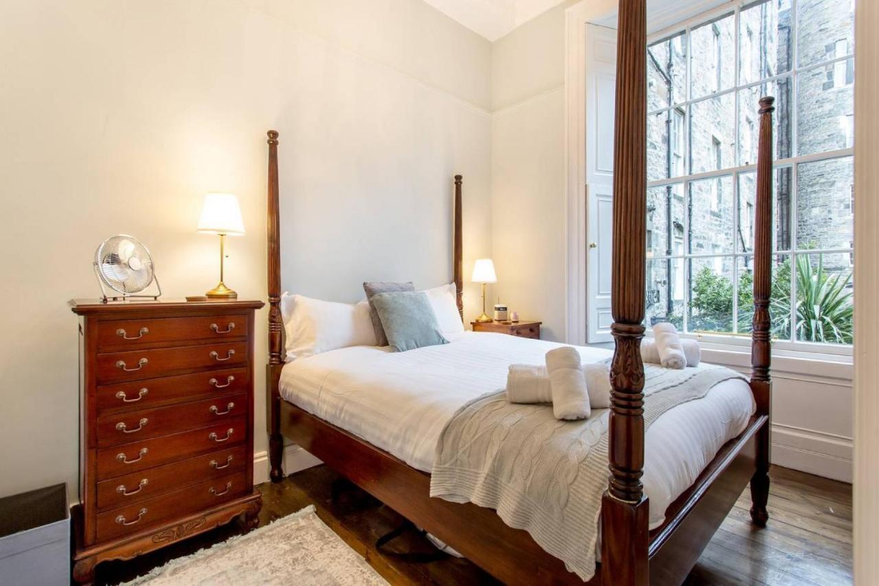 Joivy Converted Flat In Historic Building In New Town Эдинбург Экстерьер фото